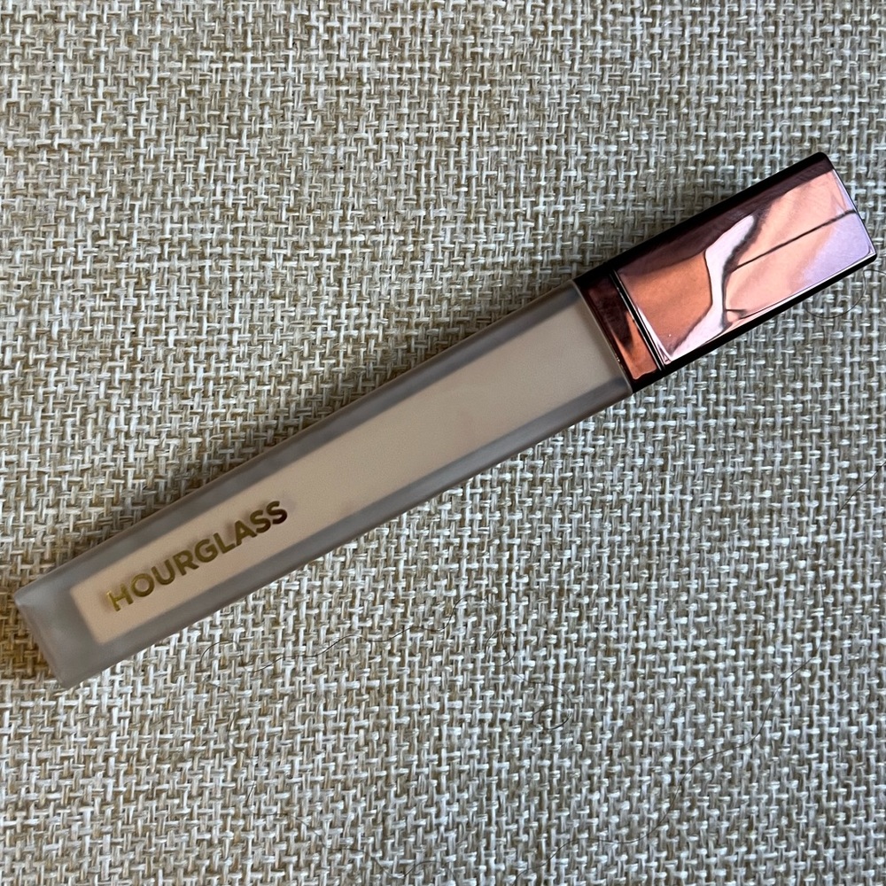 Hourglass Fawn Concealer